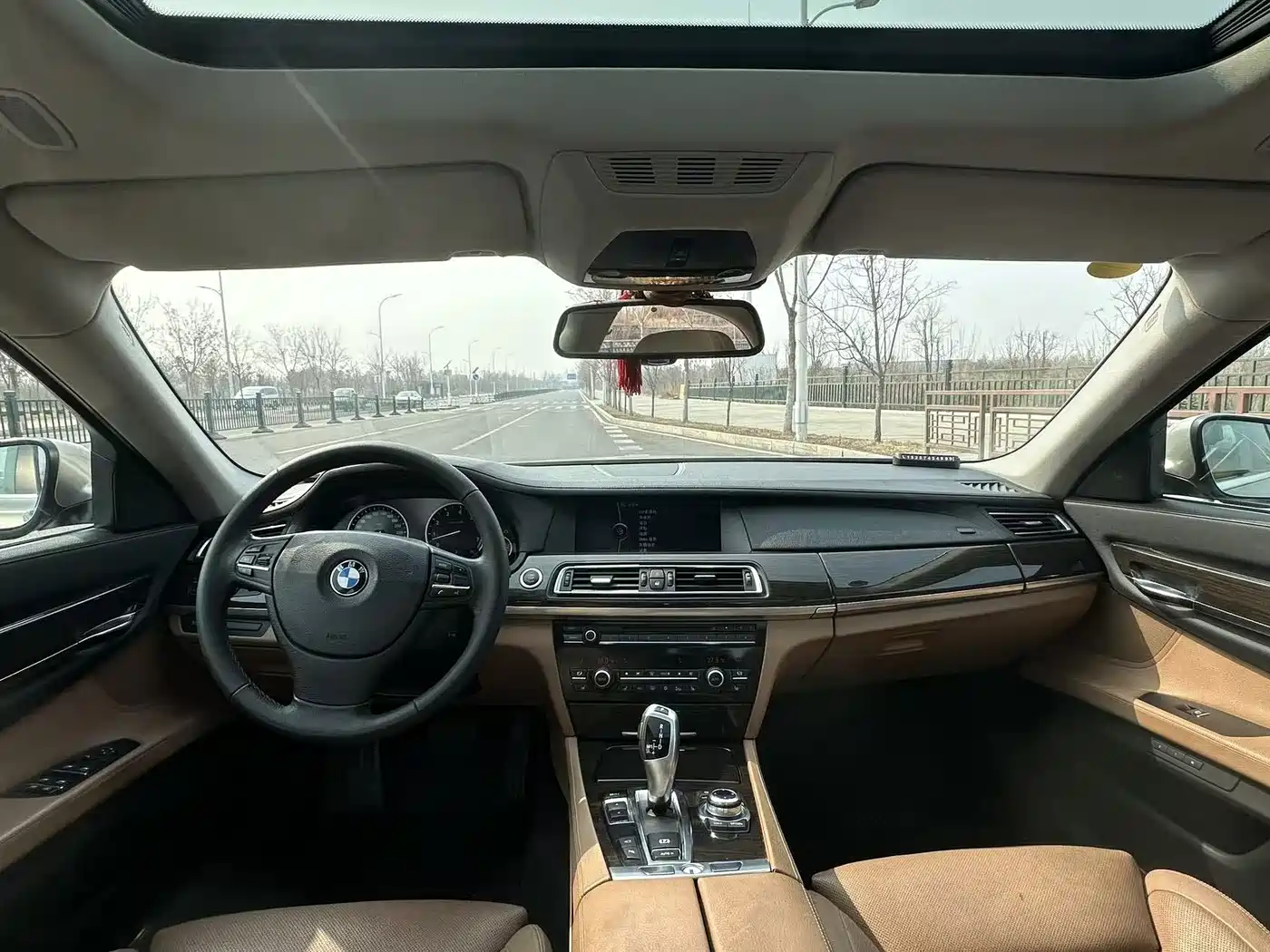 BMW 7 Series 2011 730Li Elegance фото 12