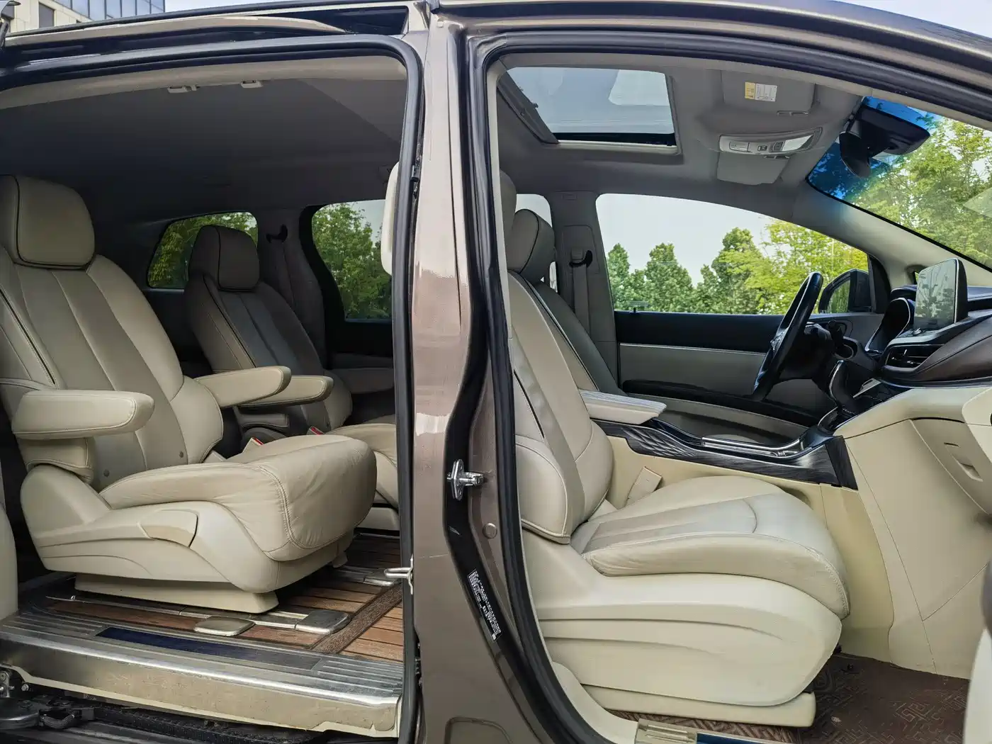 Buick GL8 2021 Land Business Class 652T Luxury фото 16