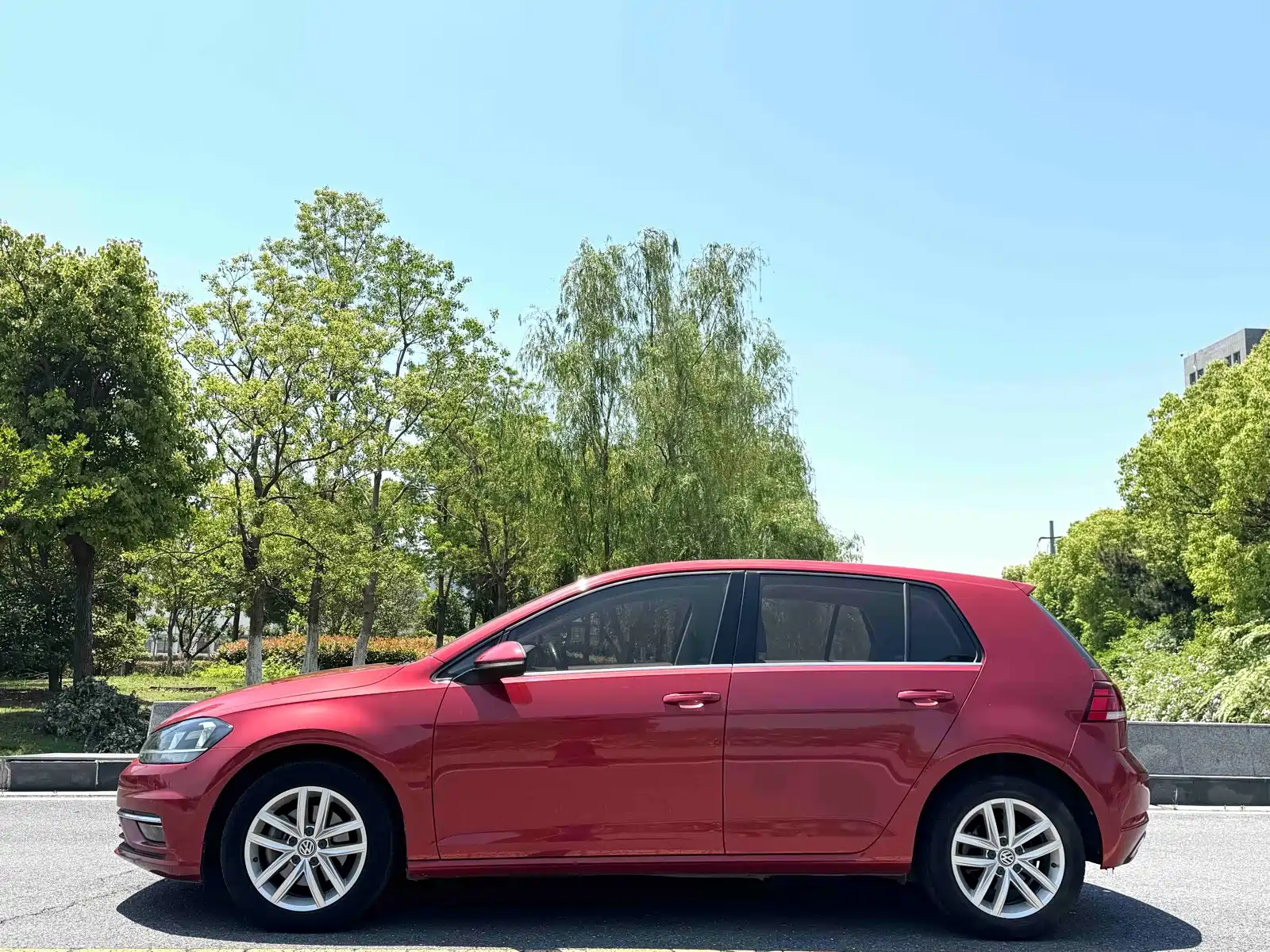 Фото 3 - Volkswagen Golf