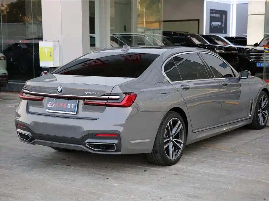 BMW 7 Series 2021 Model 730Li M Sport Package фото 3