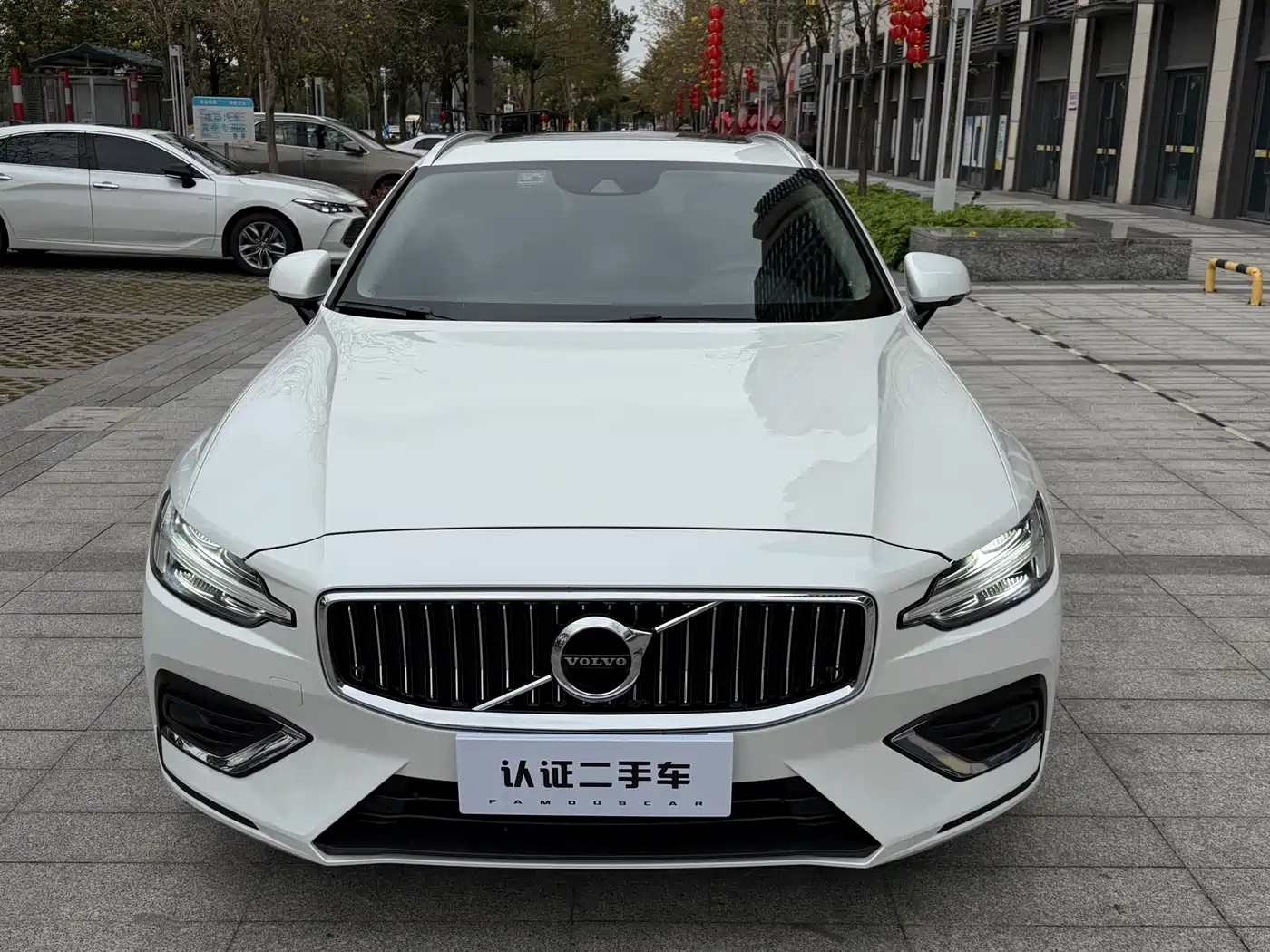 Volvo V60 2020 T4 Momentum Luxury фото 2