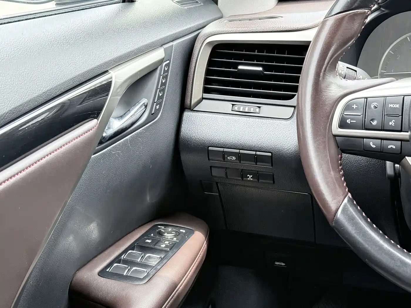 Lexus RX 2016 300 4WD Elegance Edition (China V) фото 14