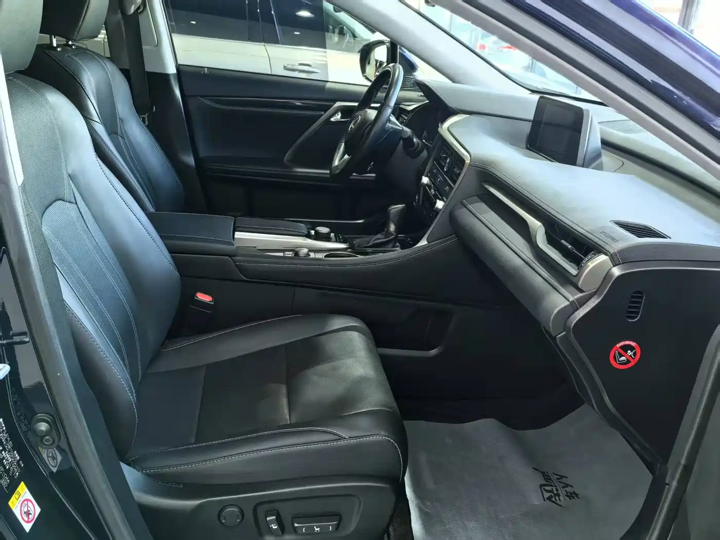 Lexus RX 2020 300 4WD Elegance Edition China VI фото 24