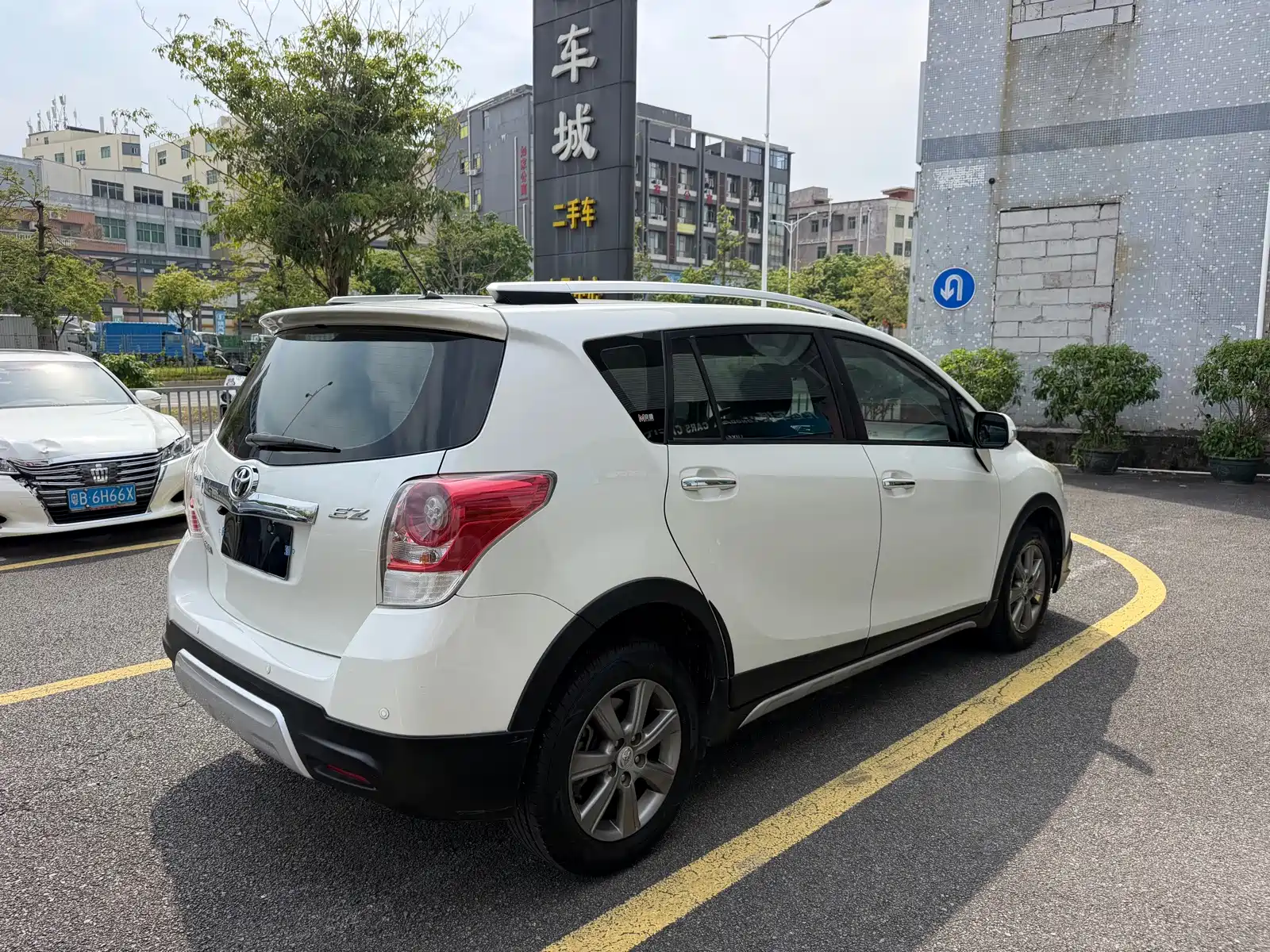 Фото 6 - Toyota E'Z