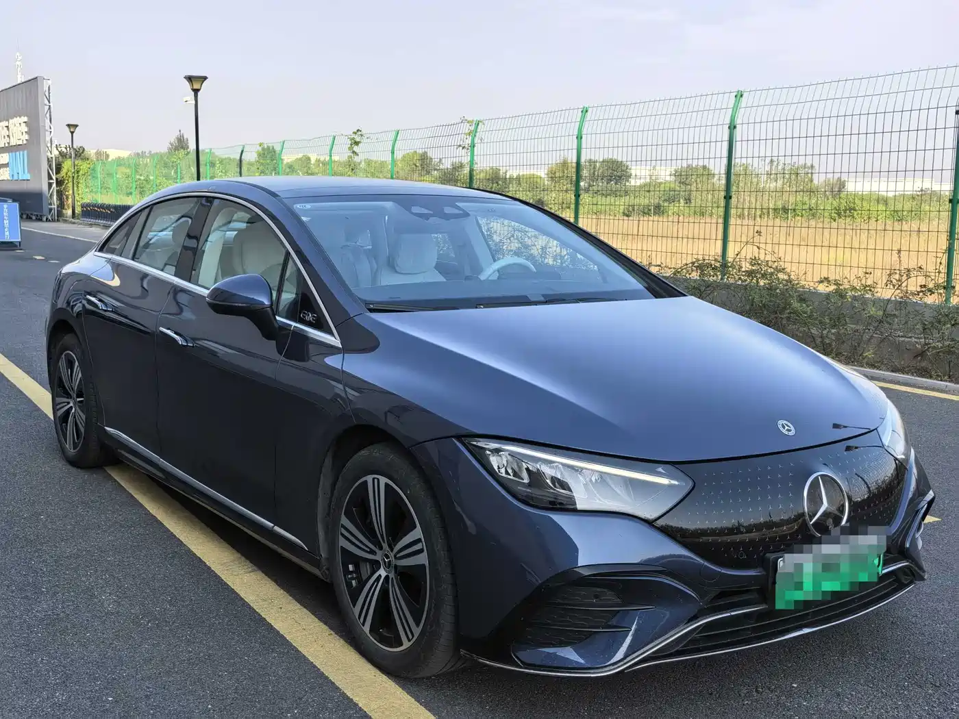 Mercedes-Benz EQE 2025 2025 Model 500 4MATIC Luxury Edition