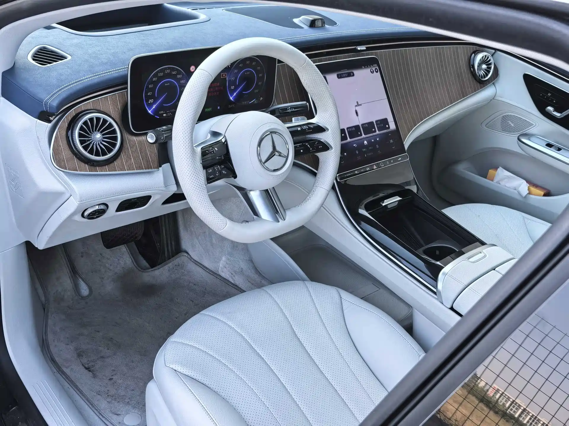 Фото 6 - Mercedes-Benz EQE