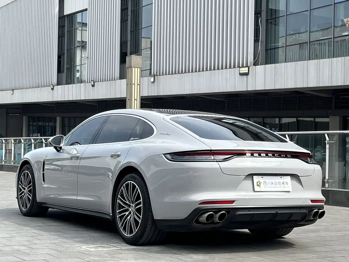 Porsche Panamera 2021 Panamera 4 Executive Long Wheelbase 2.9T фото 5