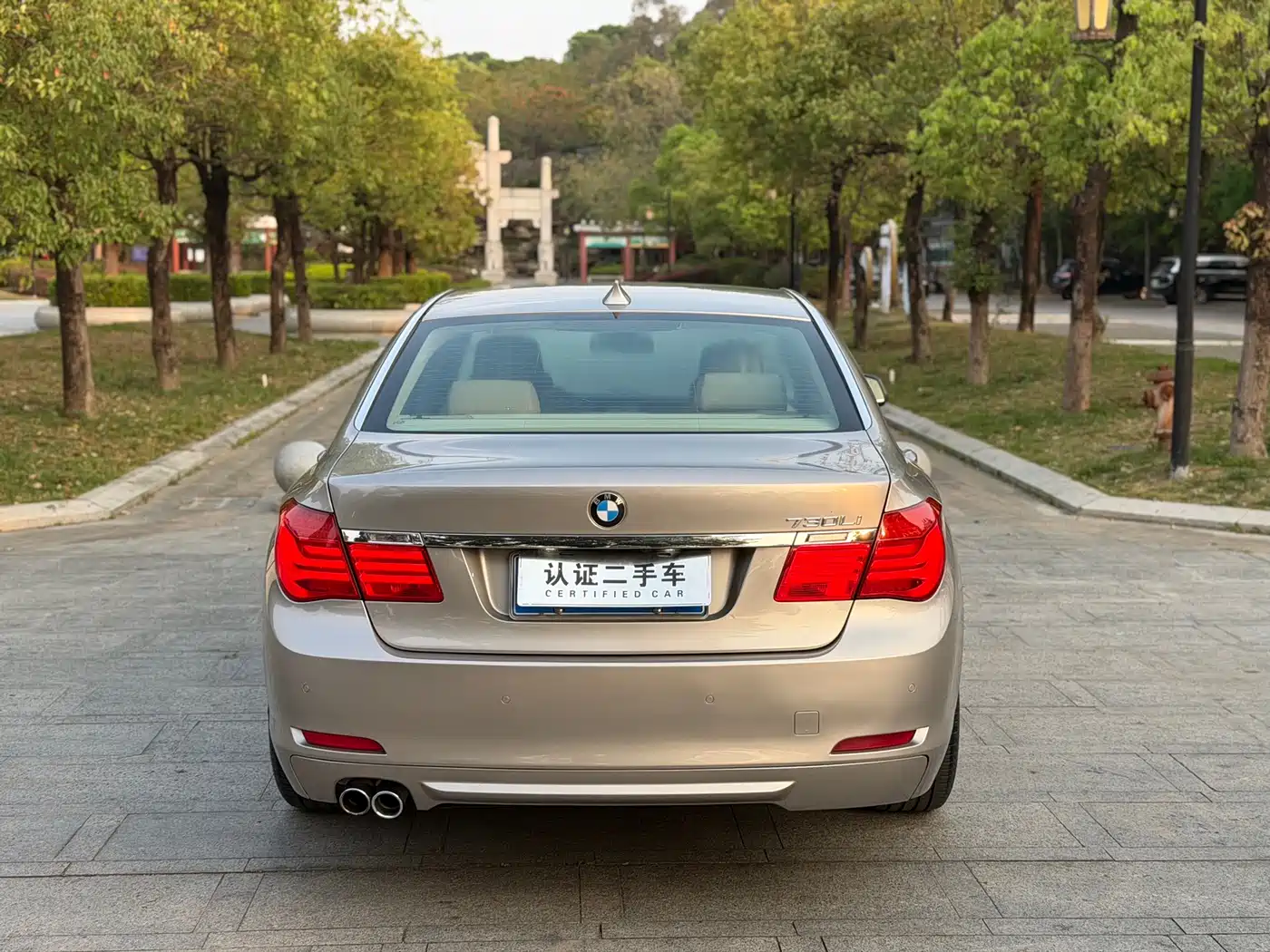 BMW 7 Series 2011 730Li Elegance фото 4