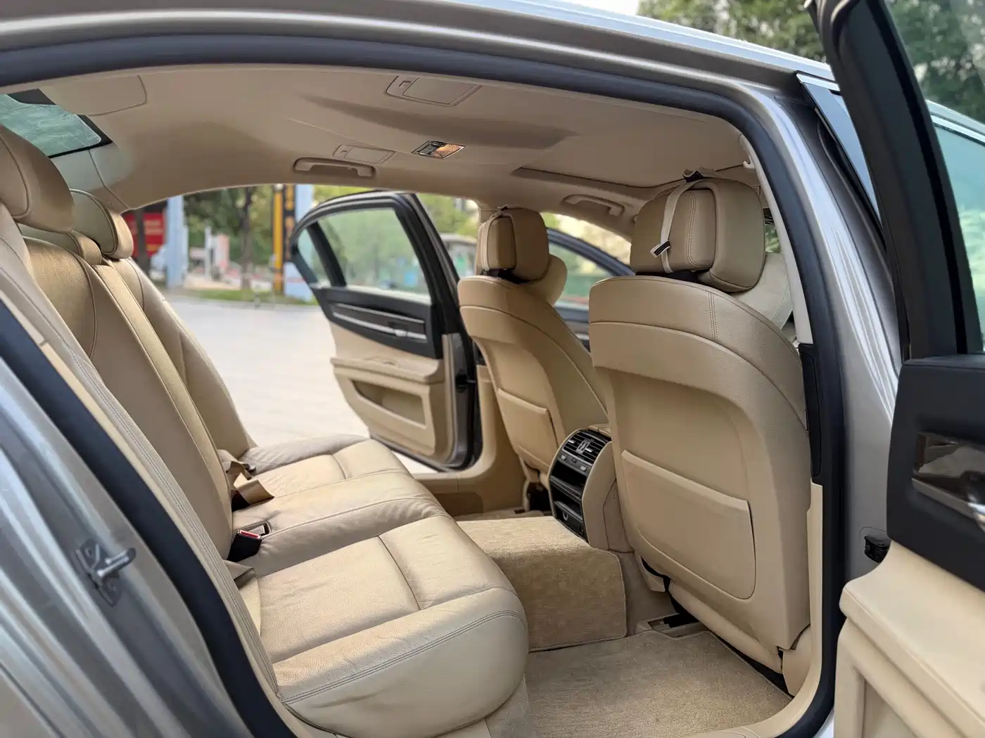 BMW 7 Series 2011 730Li Elegance фото 10