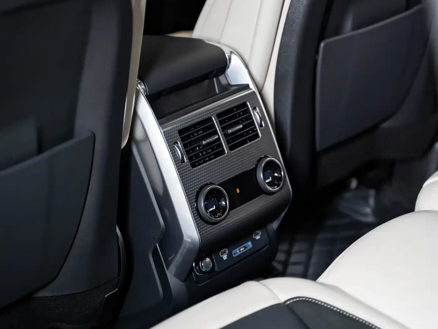 Land Rover Range Rover Sport 2022 Model 3.0 L6 Tiger Ambition Edition фото 22