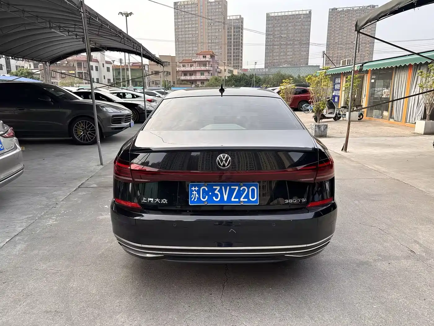 VOLKSWAGEN PASSAT