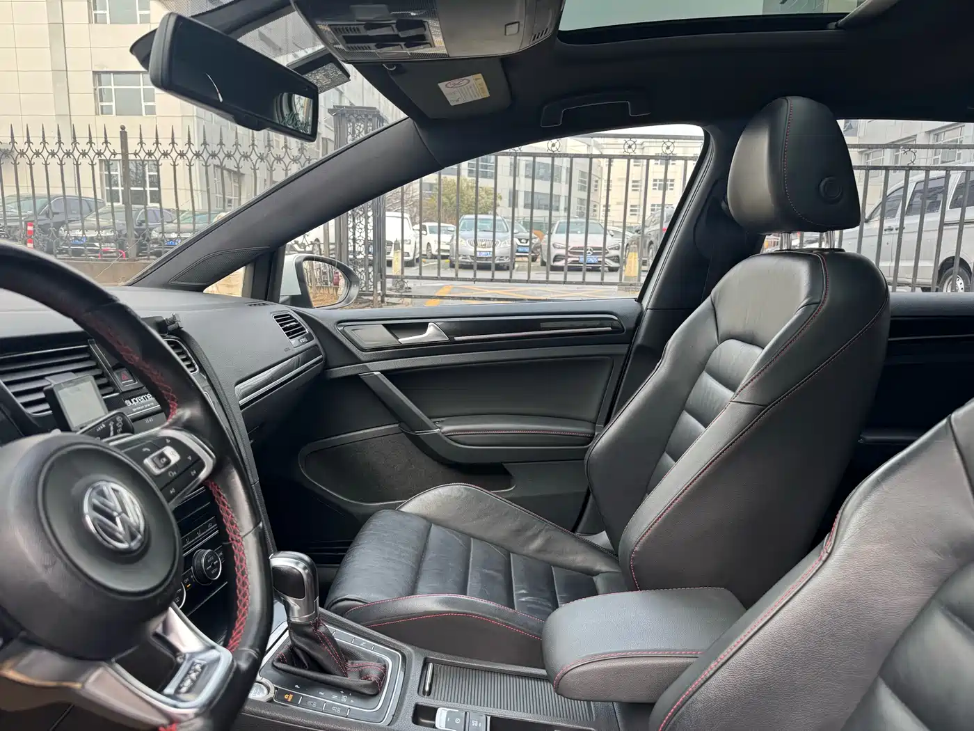 Volkswagen Golf GTI 2016 2.0TSI GTI фото 15