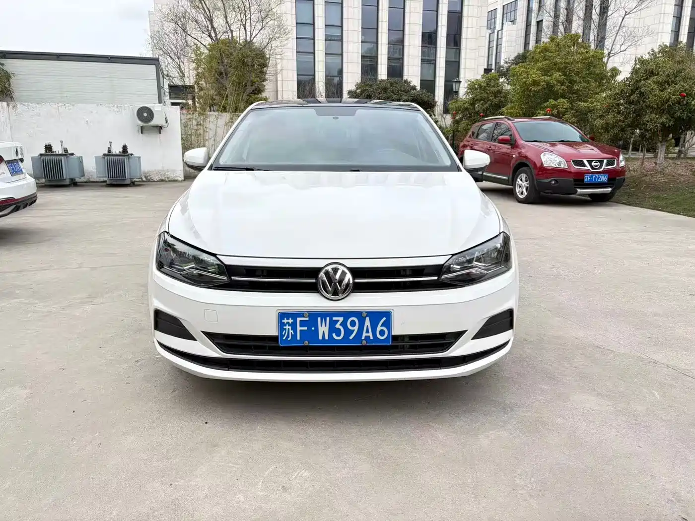Volkswagen Polo 2019 Plus 1.5L Automatic Colorful Tech Edition фото 2