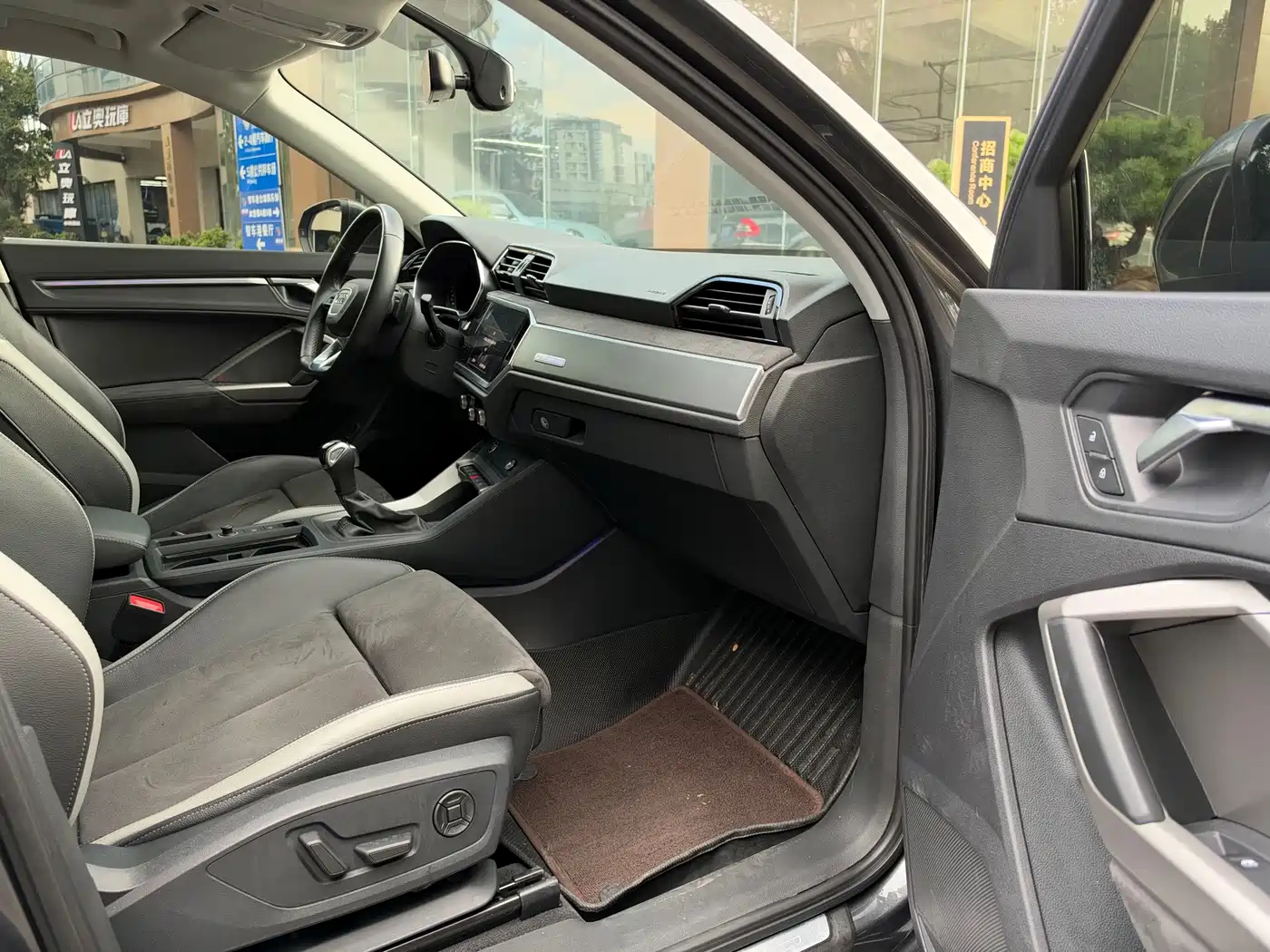 Audi Q3 2023 2023 Facelift 40 TFSI Fashion Dynamic