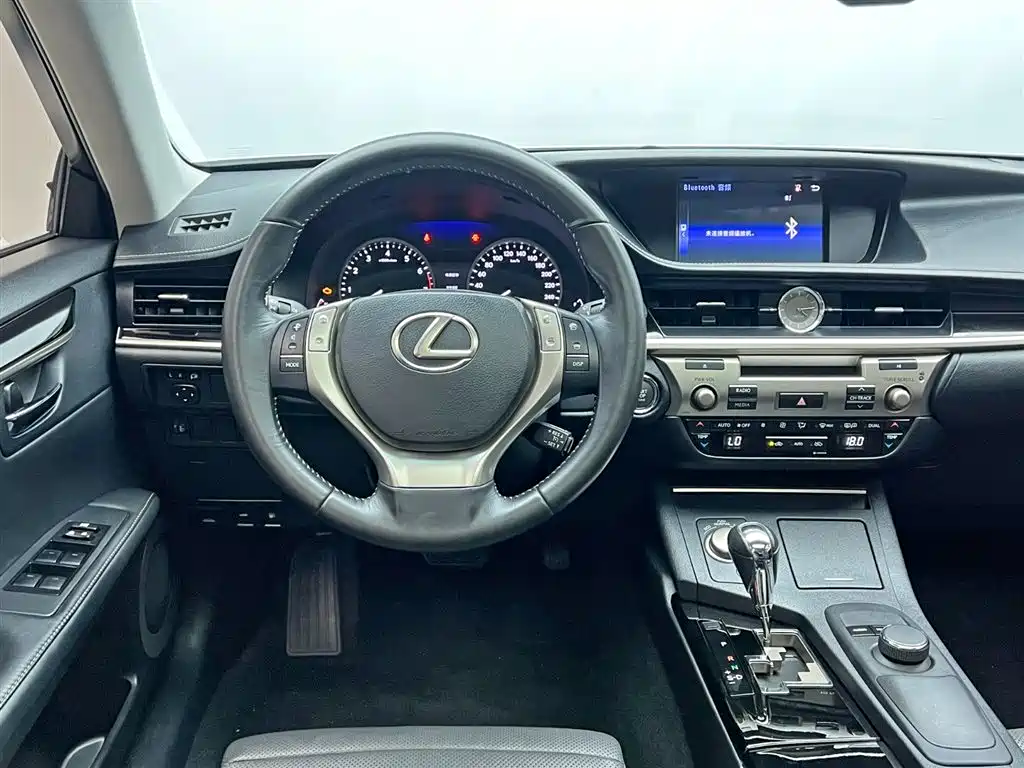 Lexus ES 2014 250 Elite Edition фото 19