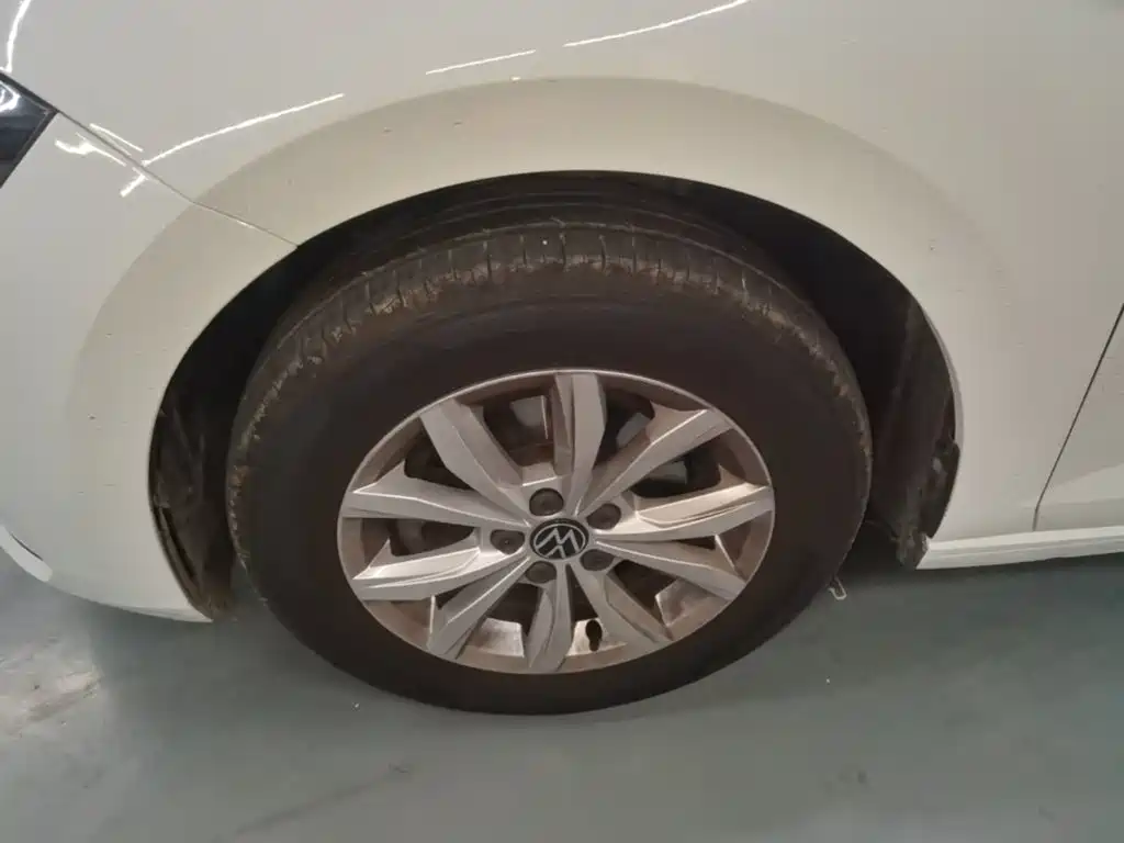 Volkswagen Polo 2023 2023 Facelift Plus 1.5L Auto Chroma Tech Edition