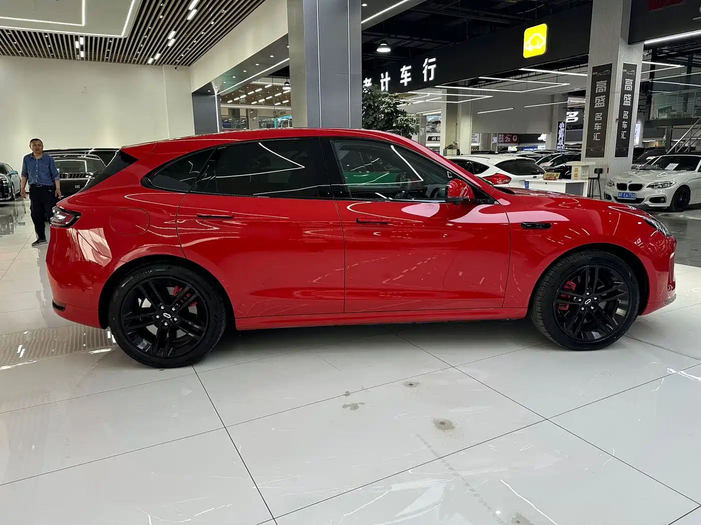 AITO Wenjie AITO M5 2025 Extended Range Ultra AWD фото 18