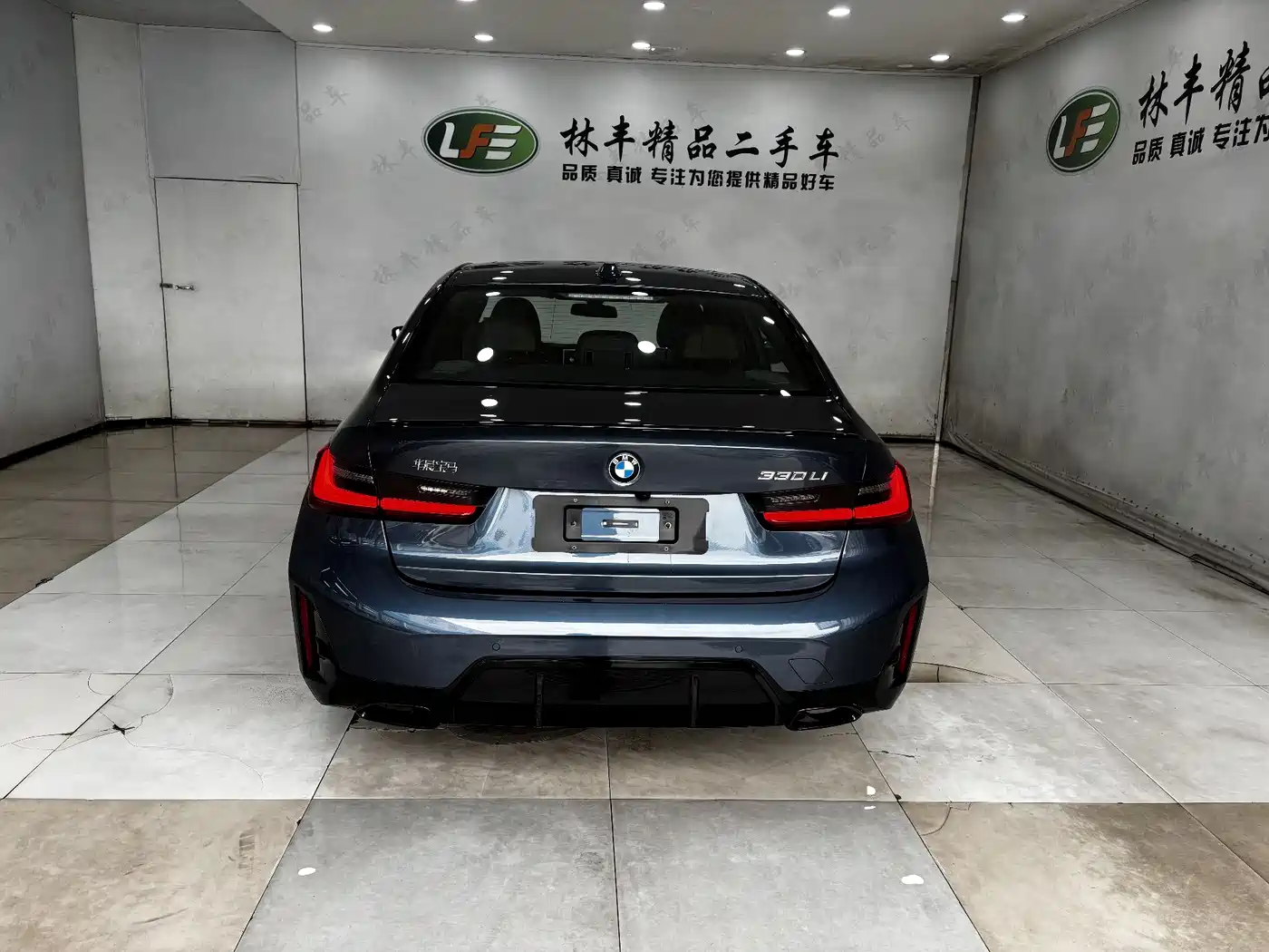 BMW 3 Series 2025 330Li Premium M Sport Night Edition фото 6