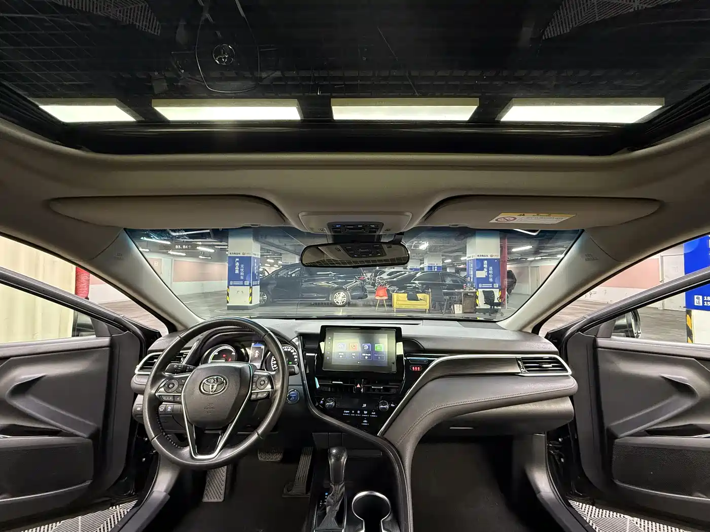 Toyota Camry 2021 Hybrid 2.5HGVP Leading Edition фото 21