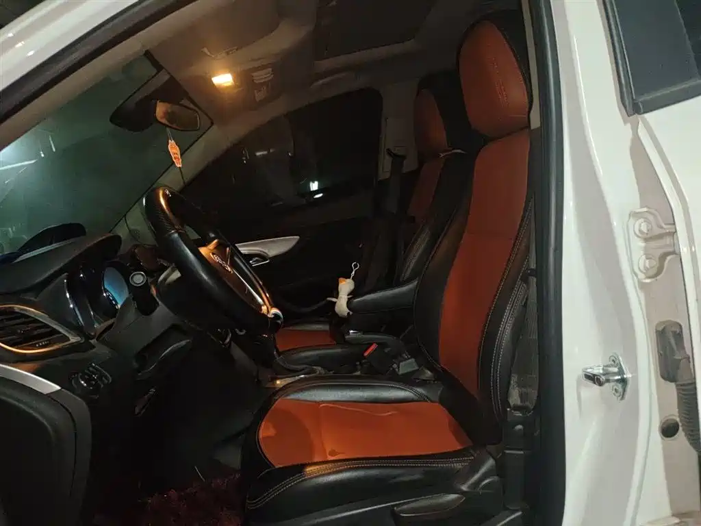 Buick Encore 2015 1.4T Automatic 2WD Urban Elite фото 11