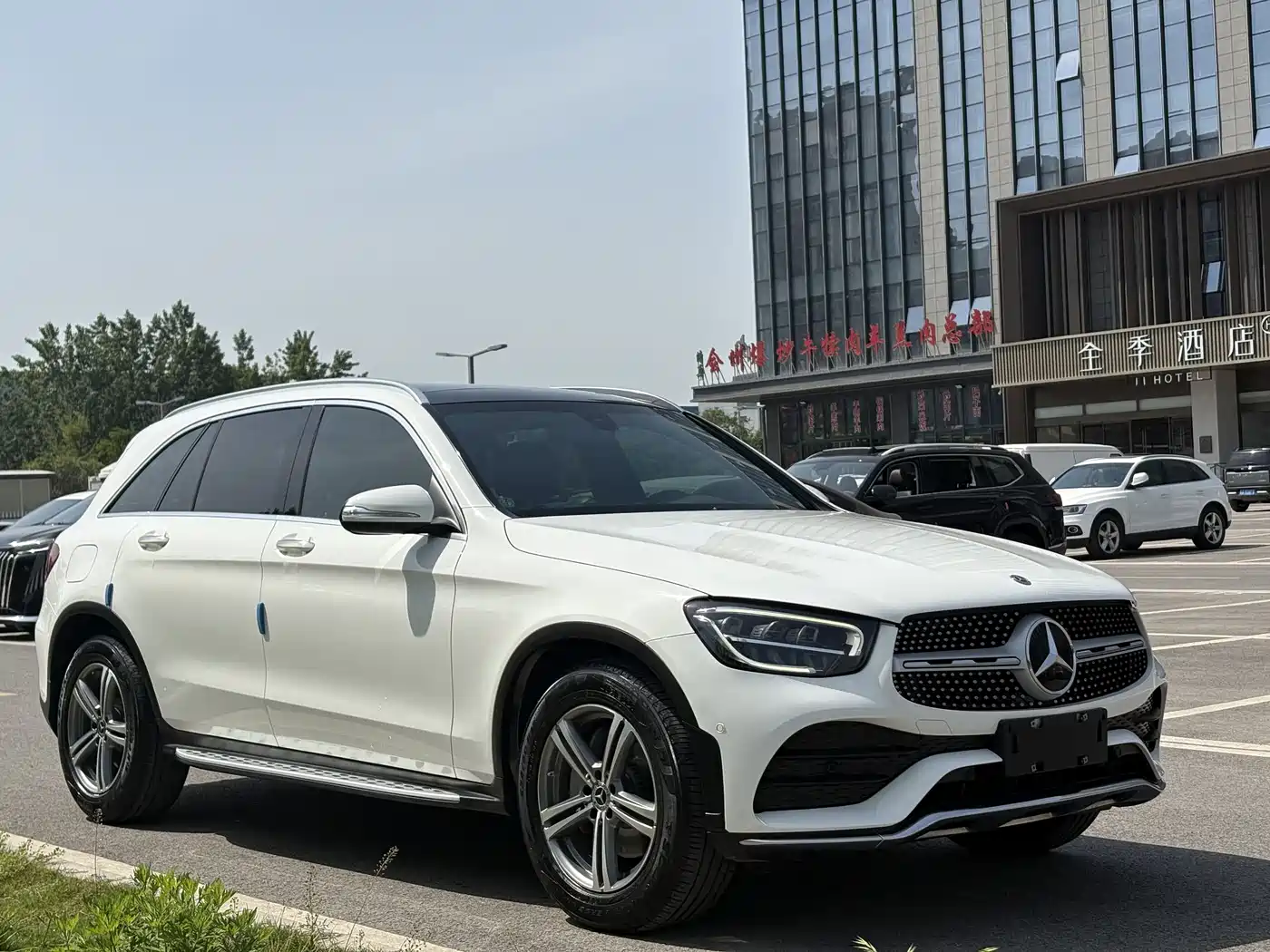 Mercedes-Benz GLC 2020 GLC 260 L 4MATIC Luxury фото 3