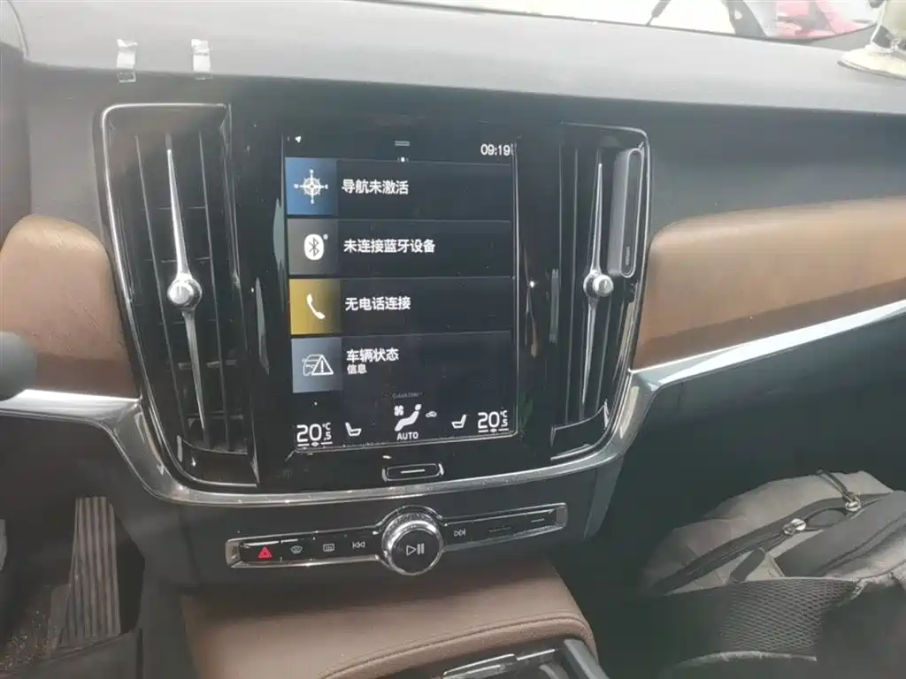 VOLVO S90