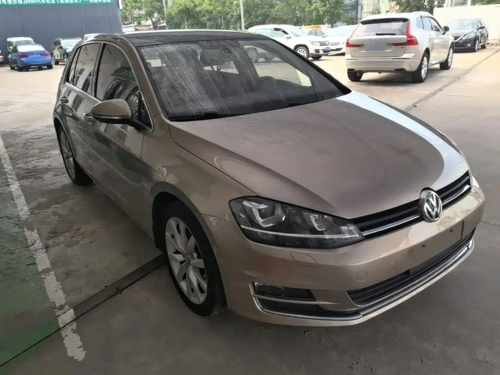 Фото 4 - Volkswagen Golf