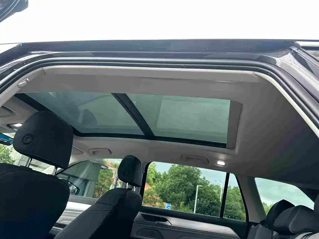 Volkswagen Talagon 2025 2025 330TSI Luxury Cruise Public Edition