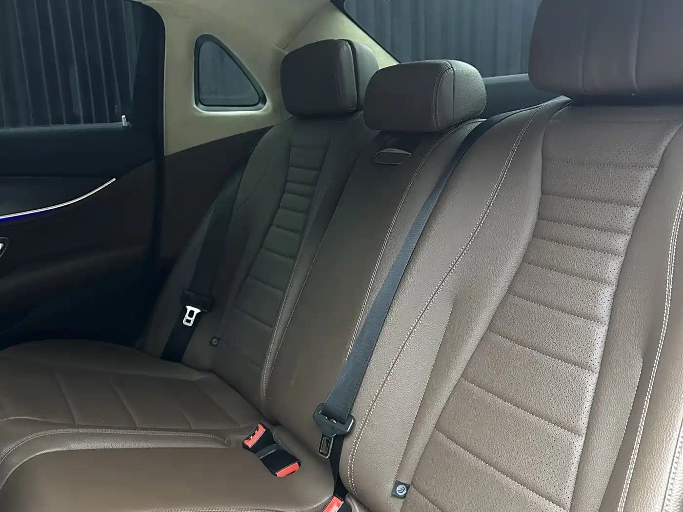 Mercedes-Benz E-Class 2016 E 200 L Sport Type фото 14