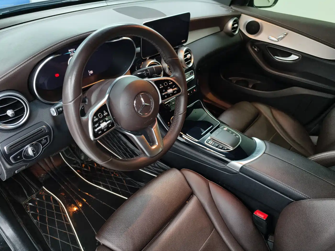 Mercedes-Benz GLC 2020 Facelift GLC 260 L 4MATIC Dynamic фото 12