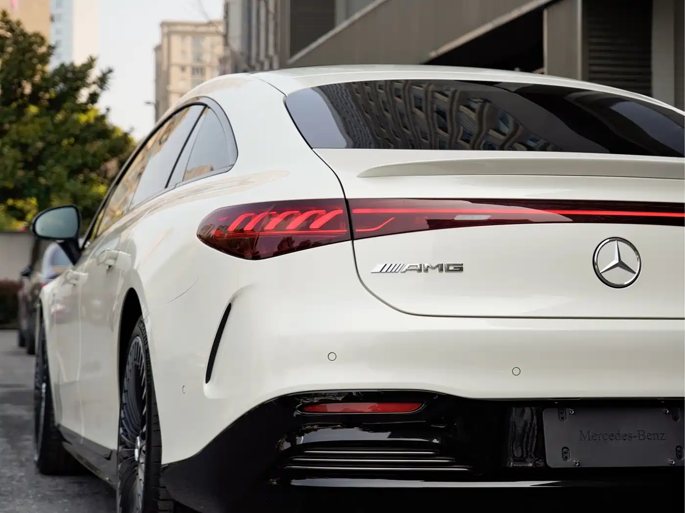 MERCEDES-BENZ EQS AMG