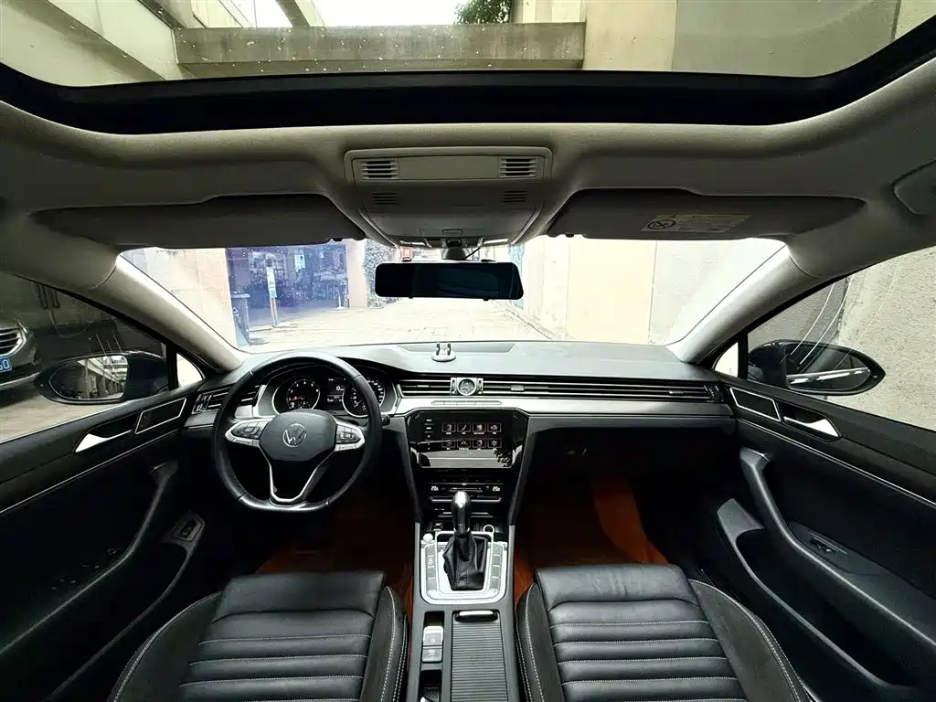 Volkswagen Magotan 2020 330TSI DSG Leading фото 8
