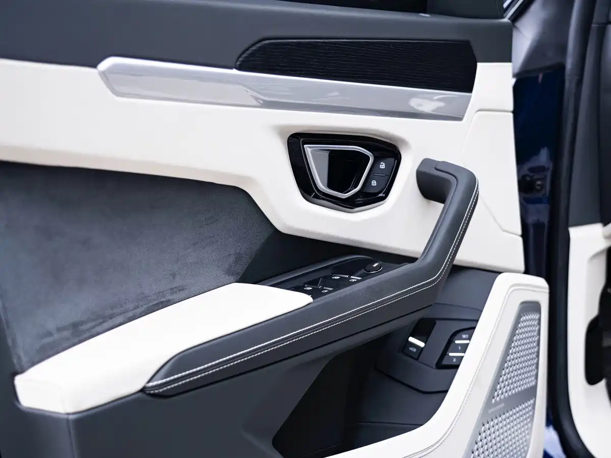 Lamborghini Urus 2019 2018 4.0T V8