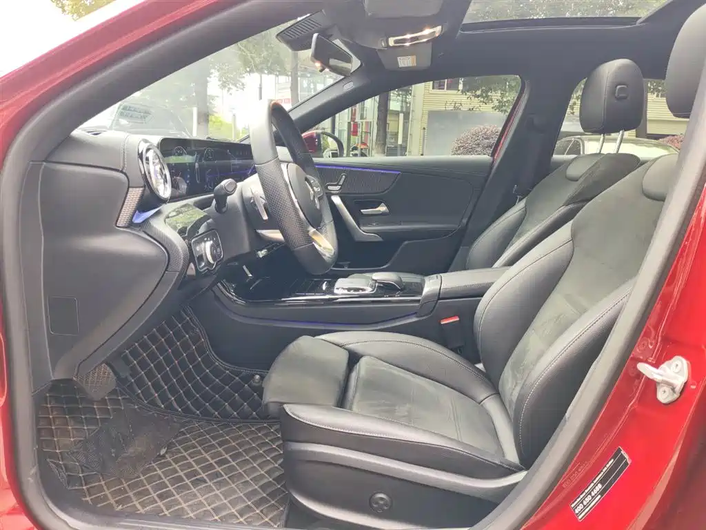 Mercedes-Benz A-Class 2019 A 200 L Sport Sedan фото 8