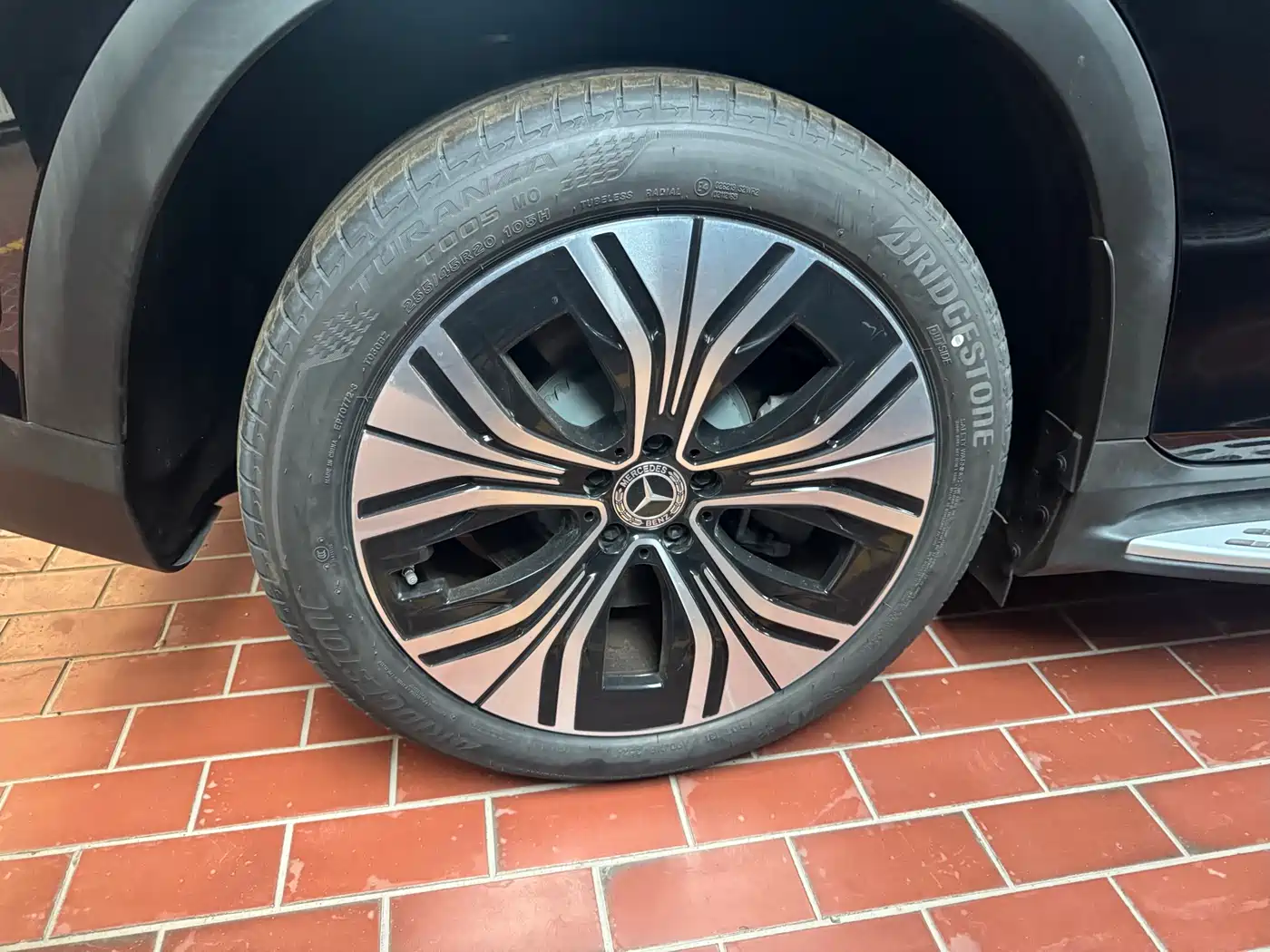 MERCEDES-BENZ EQE SUV