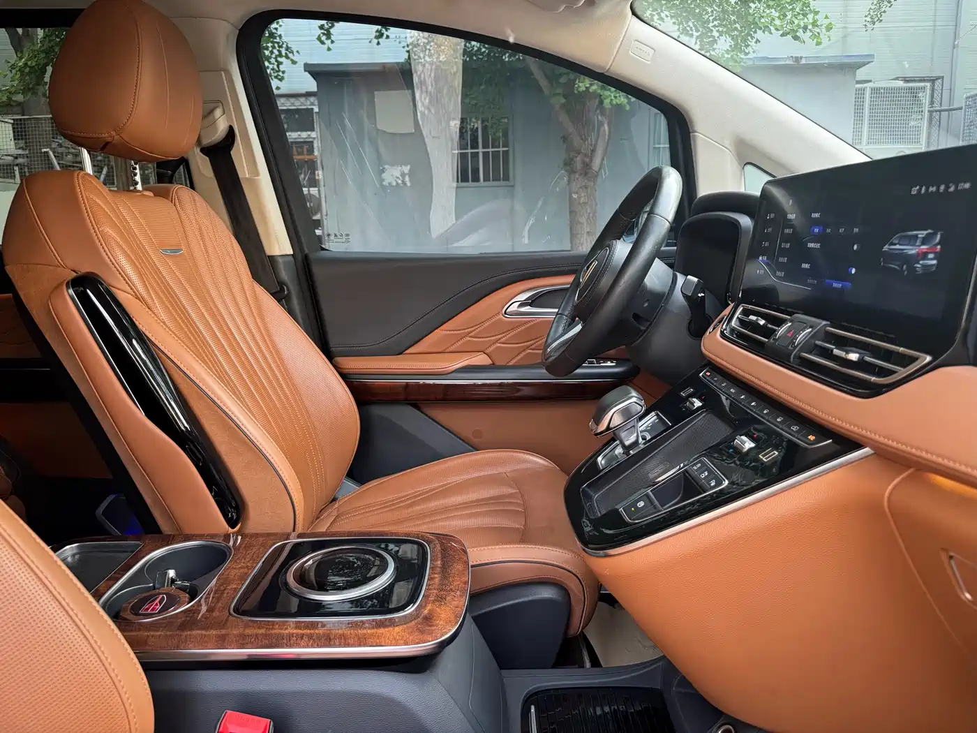 Hongqi HQ9 2023 2.0T Smart Connect Flagship фото 36