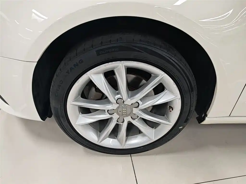 Audi A3 2014 Sportback 35 TFSI Automatic Comfort фото 23