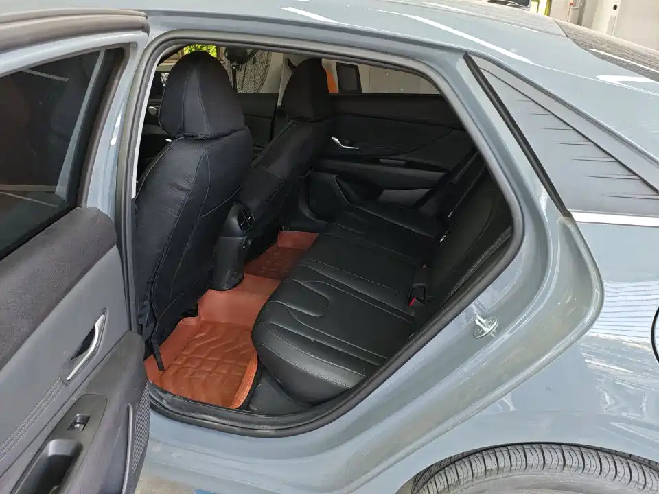 Hyundai Elantra 2022 1.5L CVT GLX Elite Edition фото 6