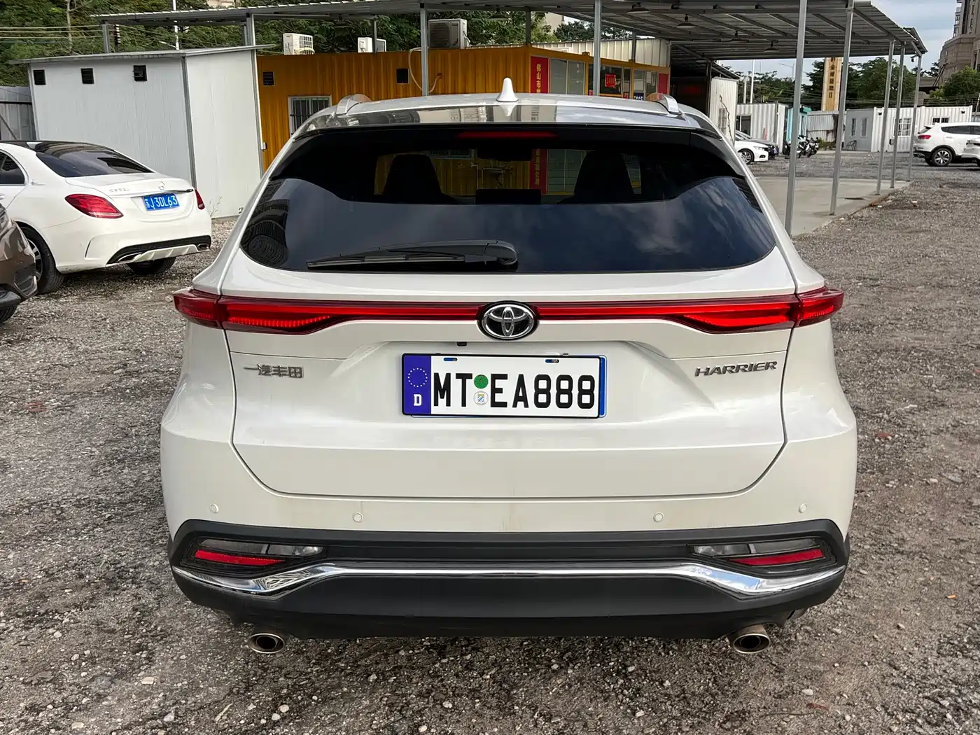 Toyota Lingfang HARRIER 2022 2.0L CVT 2WD Premium Edition фото 4
