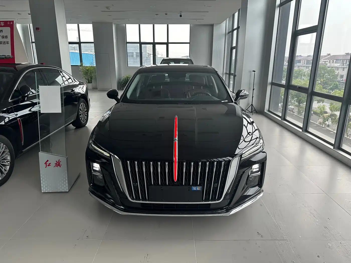 Hongqi H5 2024 1.5T DCT Smart Connect Flag Rhythm Edition фото 2