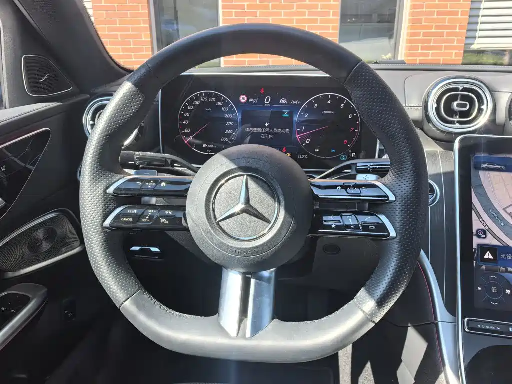 Фото 19 - Mercedes-Benz C-Class