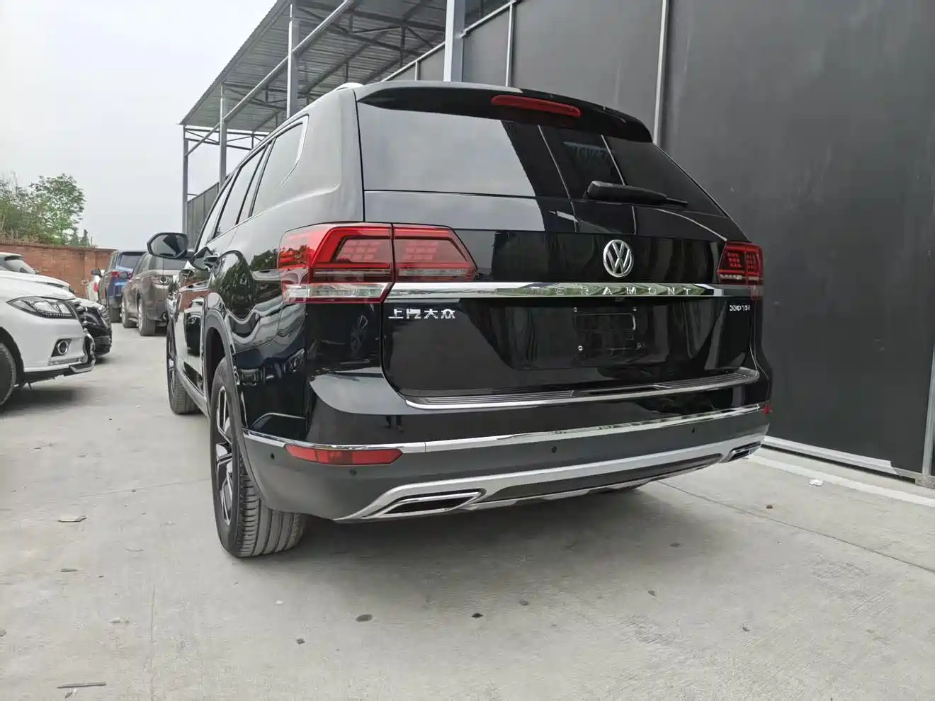 Volkswagen Teramont 2020 330TSI 2WD Luxury China VI фото 12