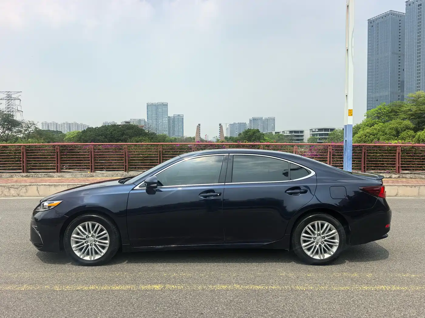 Lexus ES 2015 200 Elite Edition фото 23