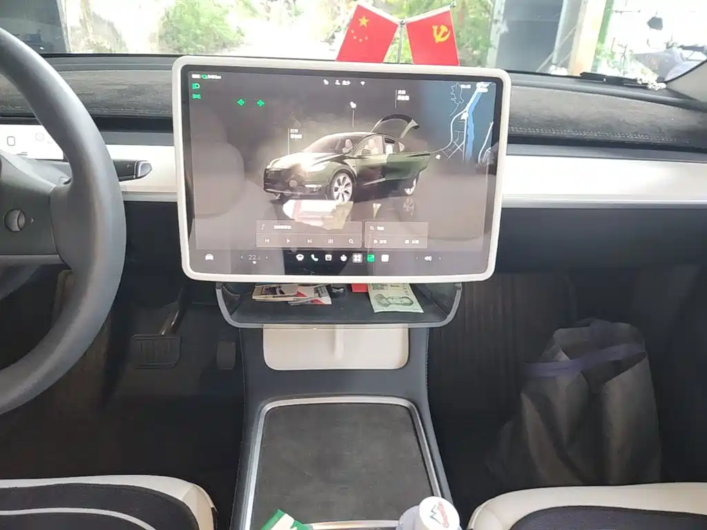 Фото 13 - Tesla Model Y