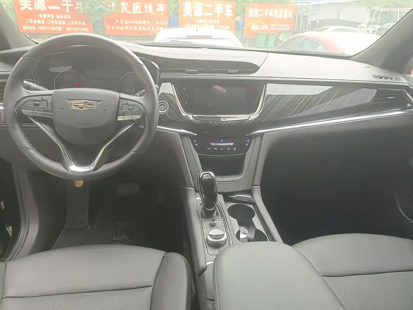 CADILLAC XT6