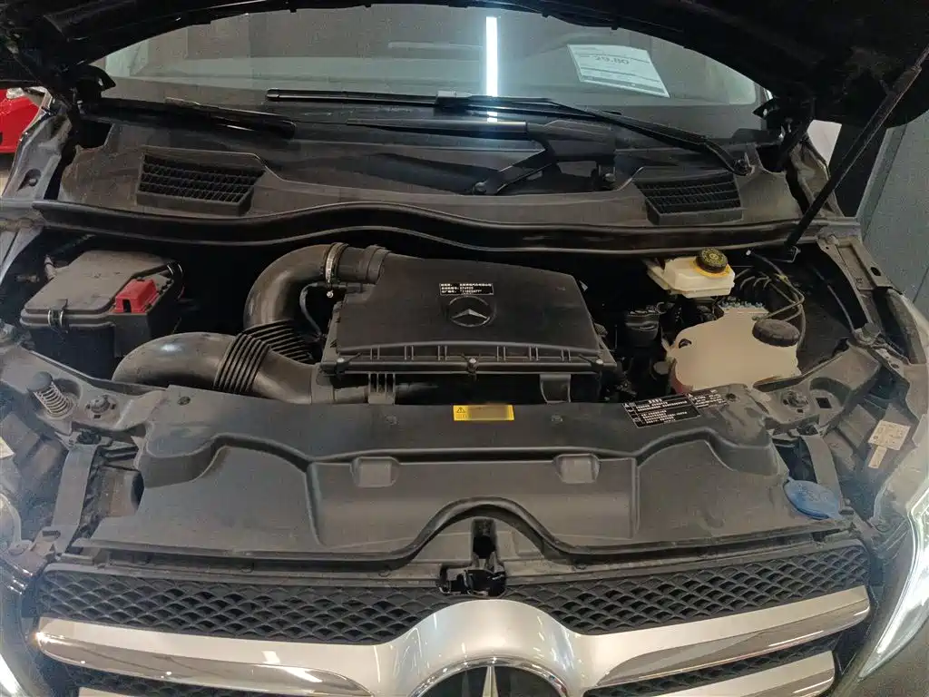 MERCEDES-BENZ V-CLASS