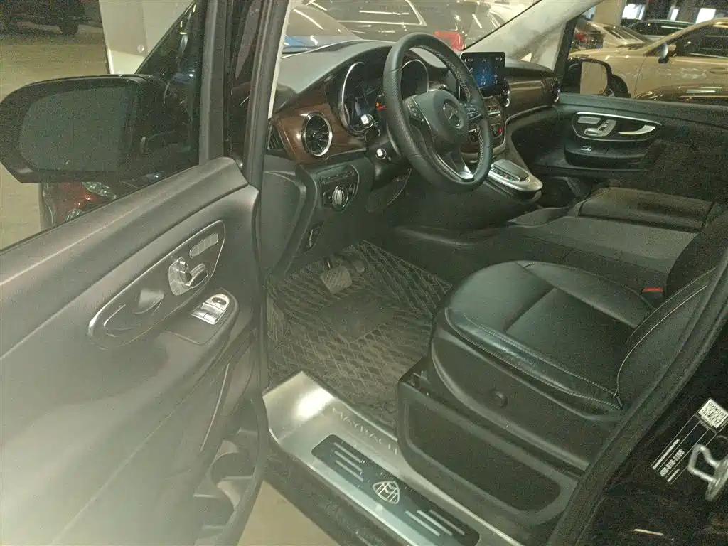 MERCEDES-BENZ V-CLASS
