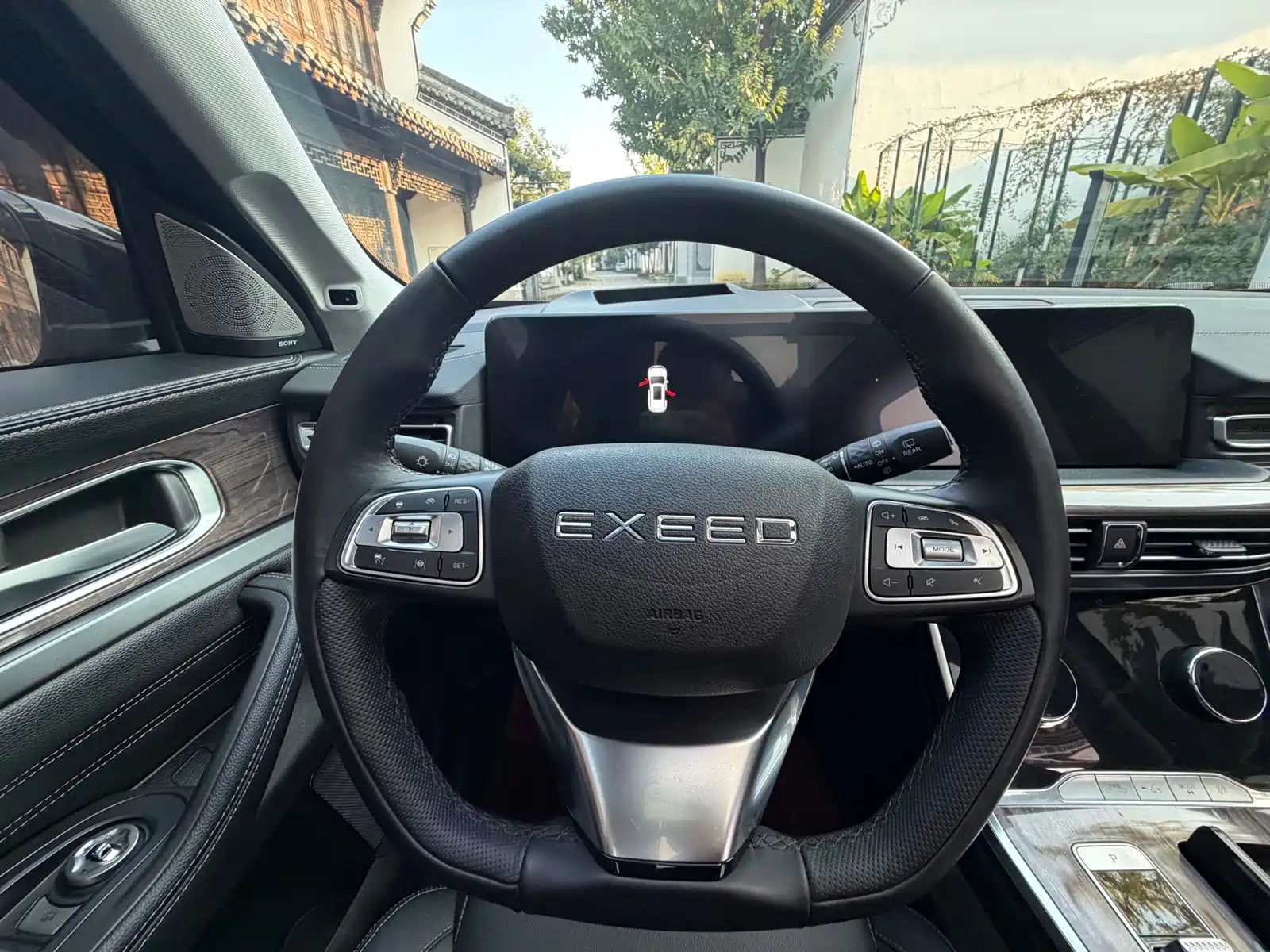 Фото 19 - Exeed VX