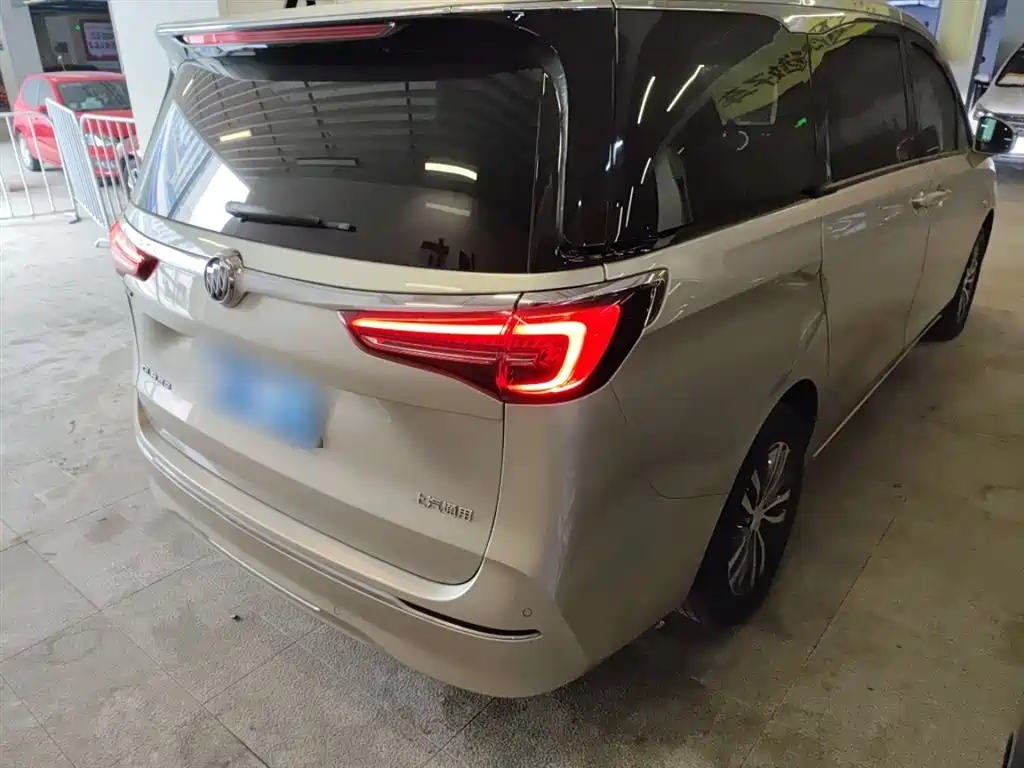BUICK GL8
