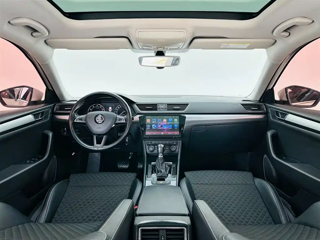 Škoda Superb 2016 TSI330 DSG Pioneer Edition фото 15